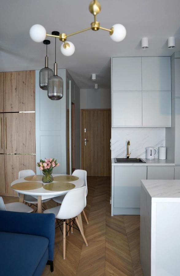 Apartamenty METRO TARGÓWEK 27 Varsóvia Exterior foto
